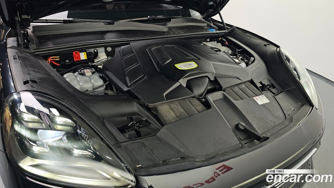 Porsche Cayenne 2022