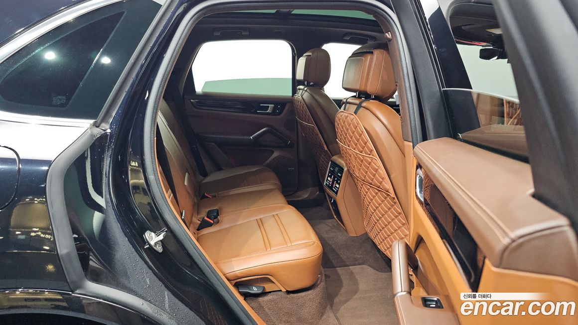 Porsche Cayenne 2022