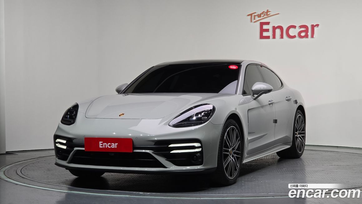 Porsche Panamera 2023