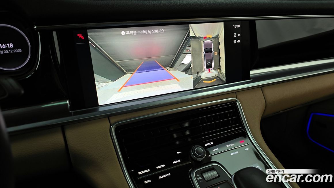 Porsche Panamera 2023