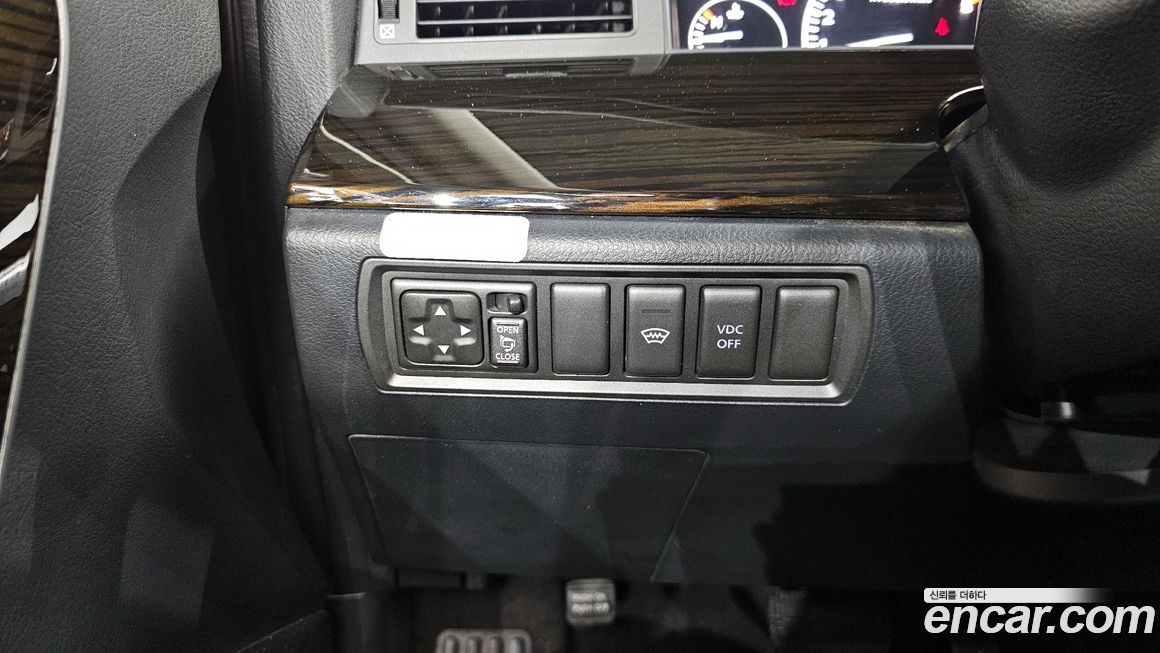 Renault-KoreaSamsung SM7 2011