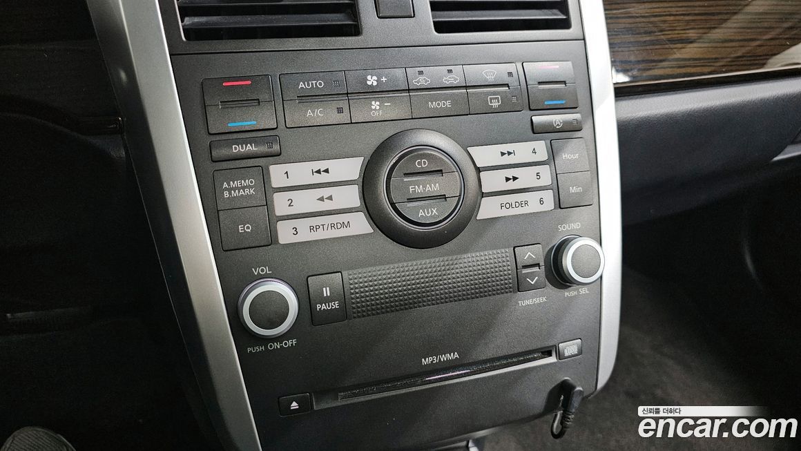 Renault-KoreaSamsung SM7 2011