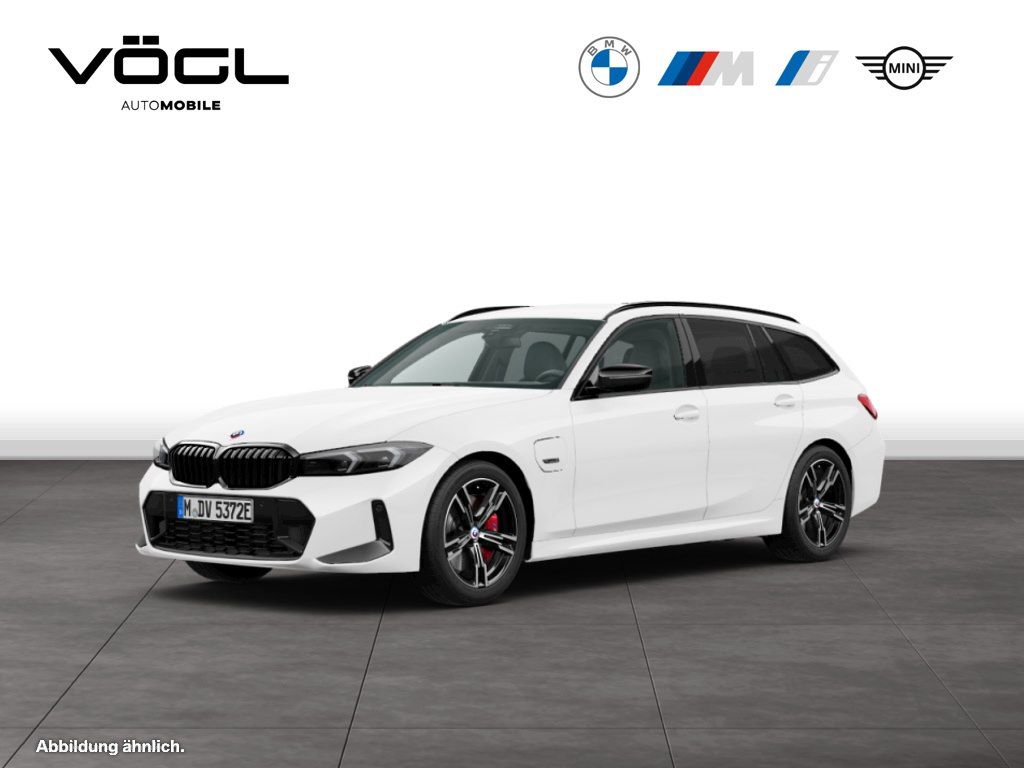 BMW 330 2022