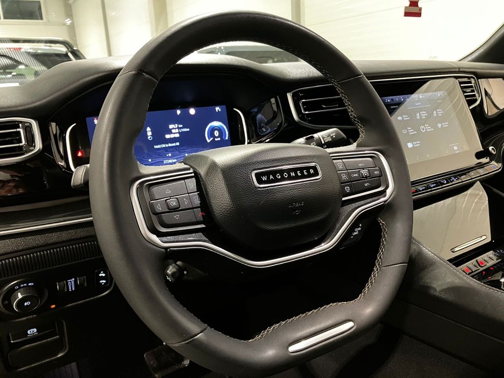 Jeep Wagoneer 2023