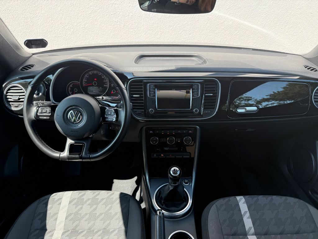 Volkswagen Beetle 2017
