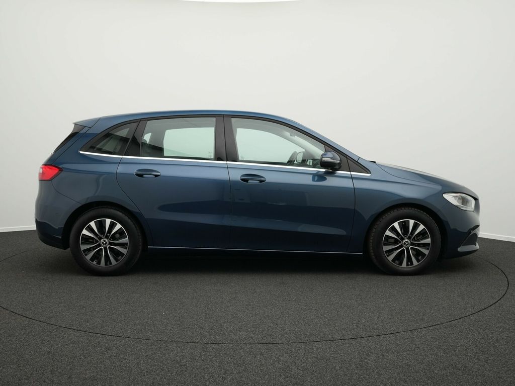 Mercedes-Benz B 180 2022