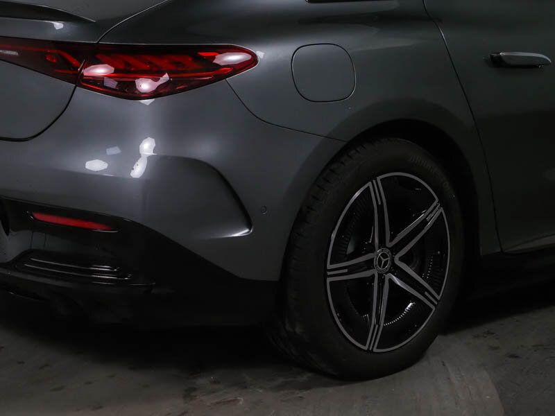 Mercedes-Benz EQE 2024