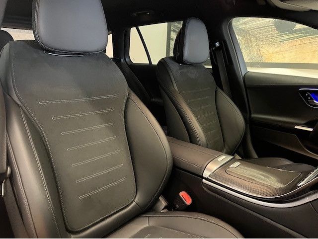 Mercedes-Benz C 300 2025