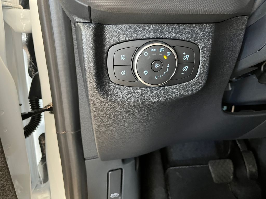 Ford Tourneo Courier 2025