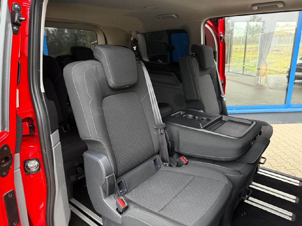 Ford Tourneo Custom 2025