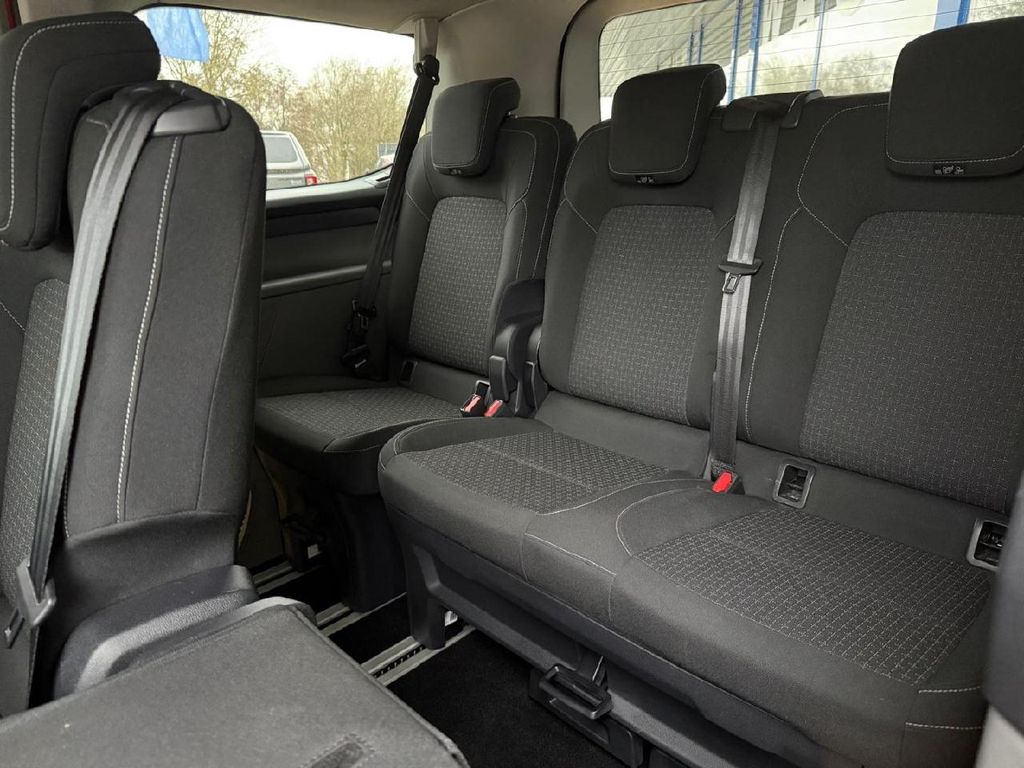 Ford Tourneo Custom 2025