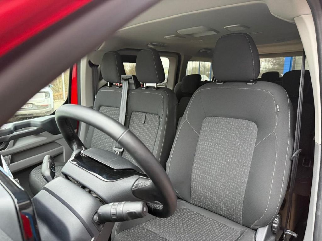 Ford Tourneo Custom 2025