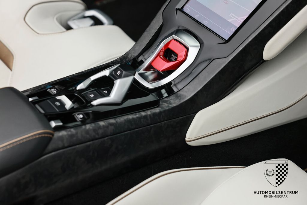 Lamborghini Huracán 2021