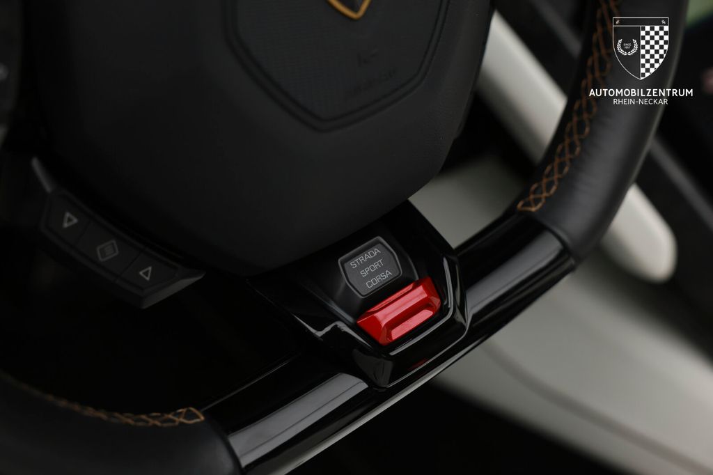 Lamborghini Huracán 2021