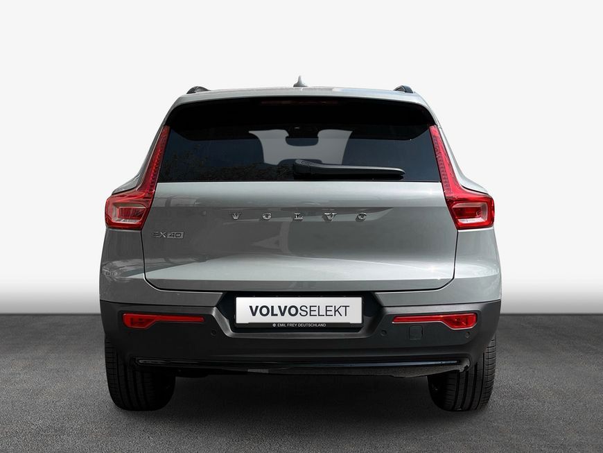 Volvo EX40 2025