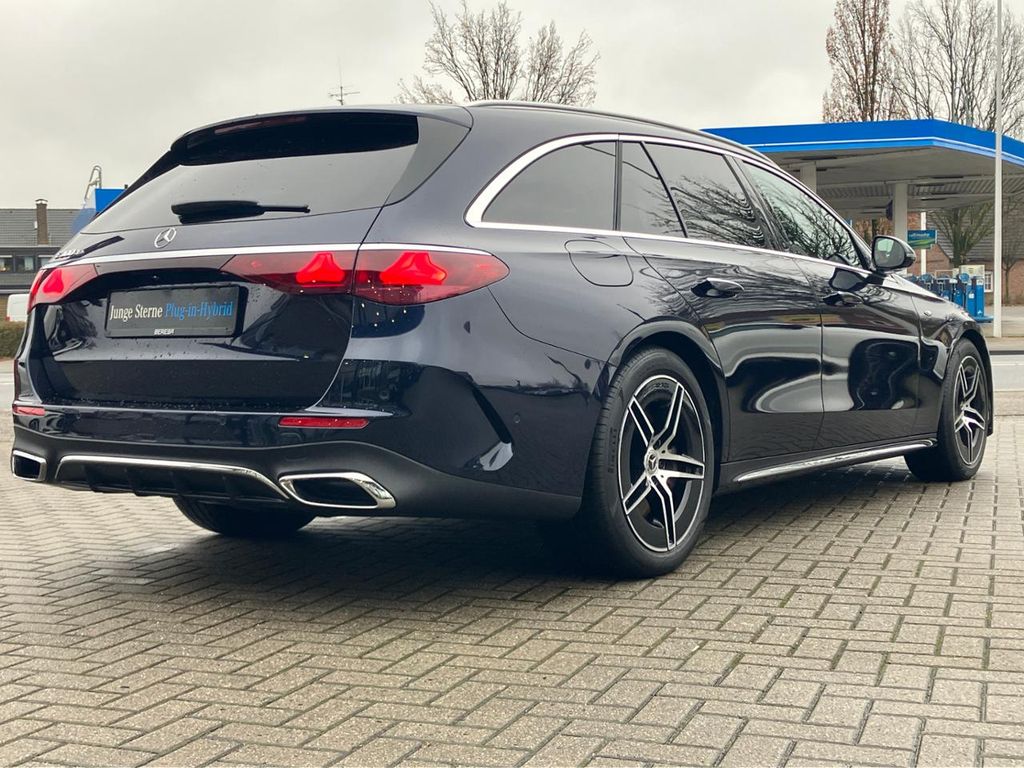 Mercedes-Benz E 300 2025