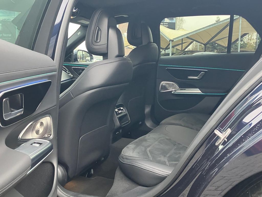 Mercedes-Benz E 300 2025