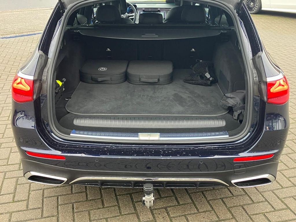 Mercedes-Benz E 300 2025