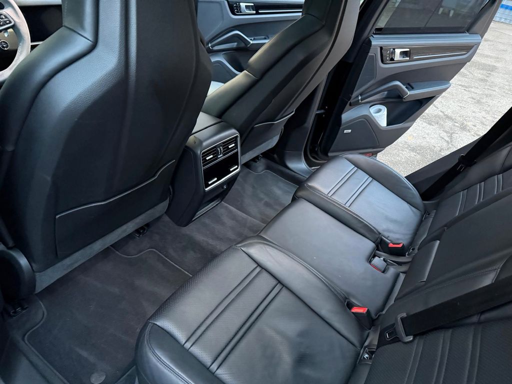 Porsche Cayenne 2019