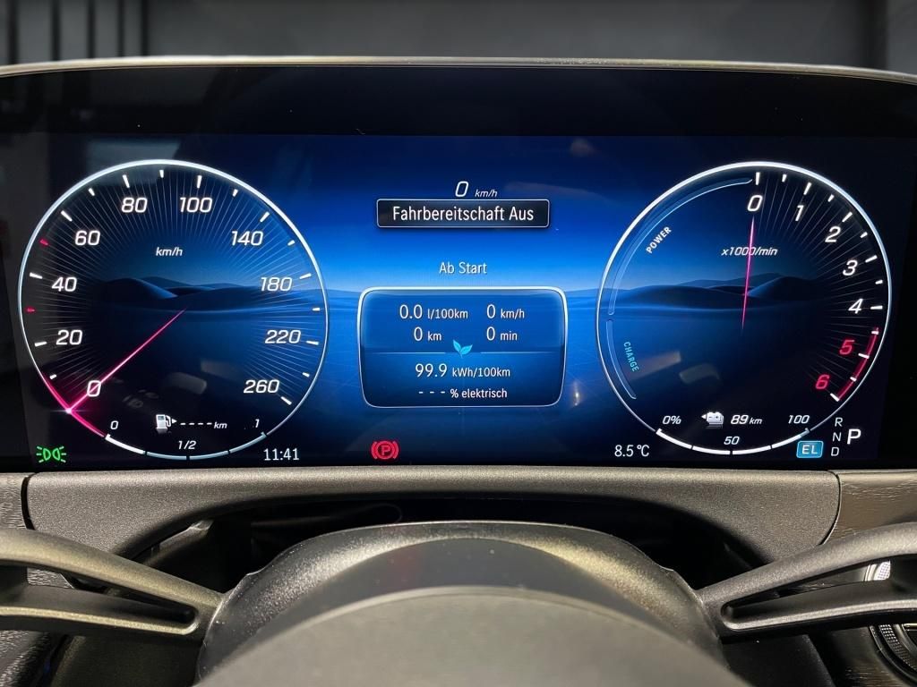 Mercedes-Benz E 300 2025