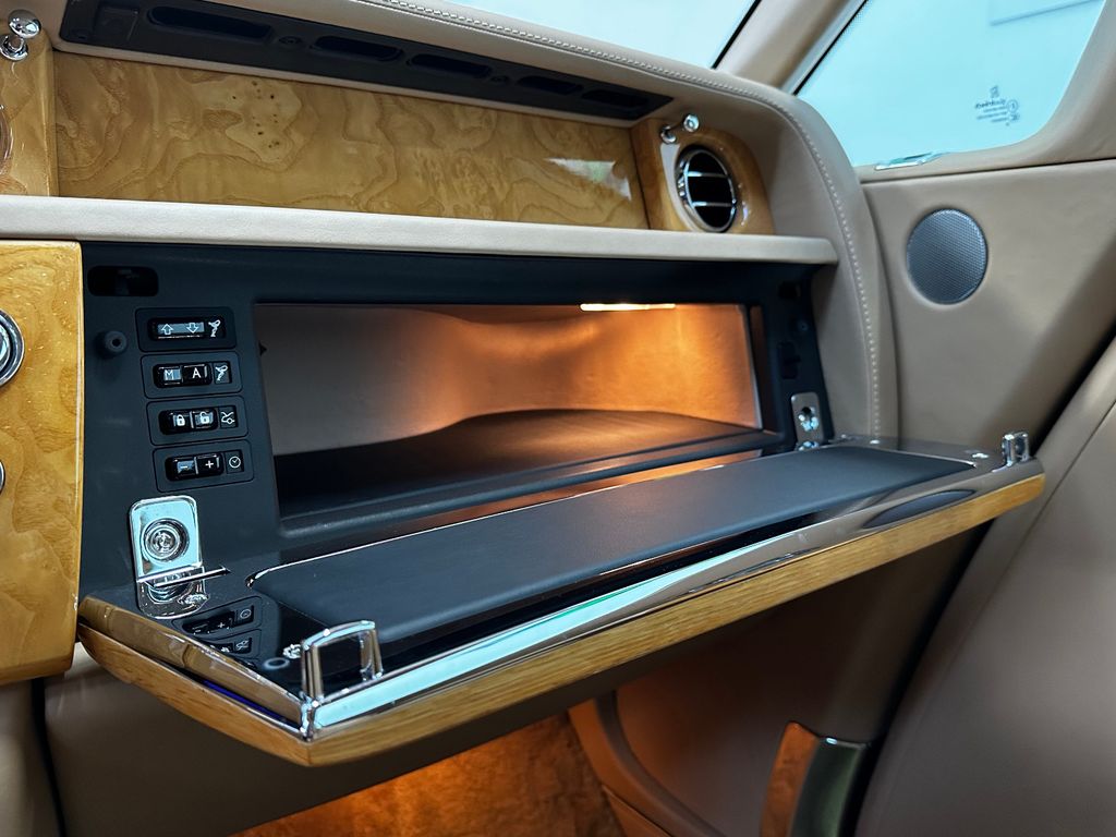 Rolls-Royce Phantom 2011