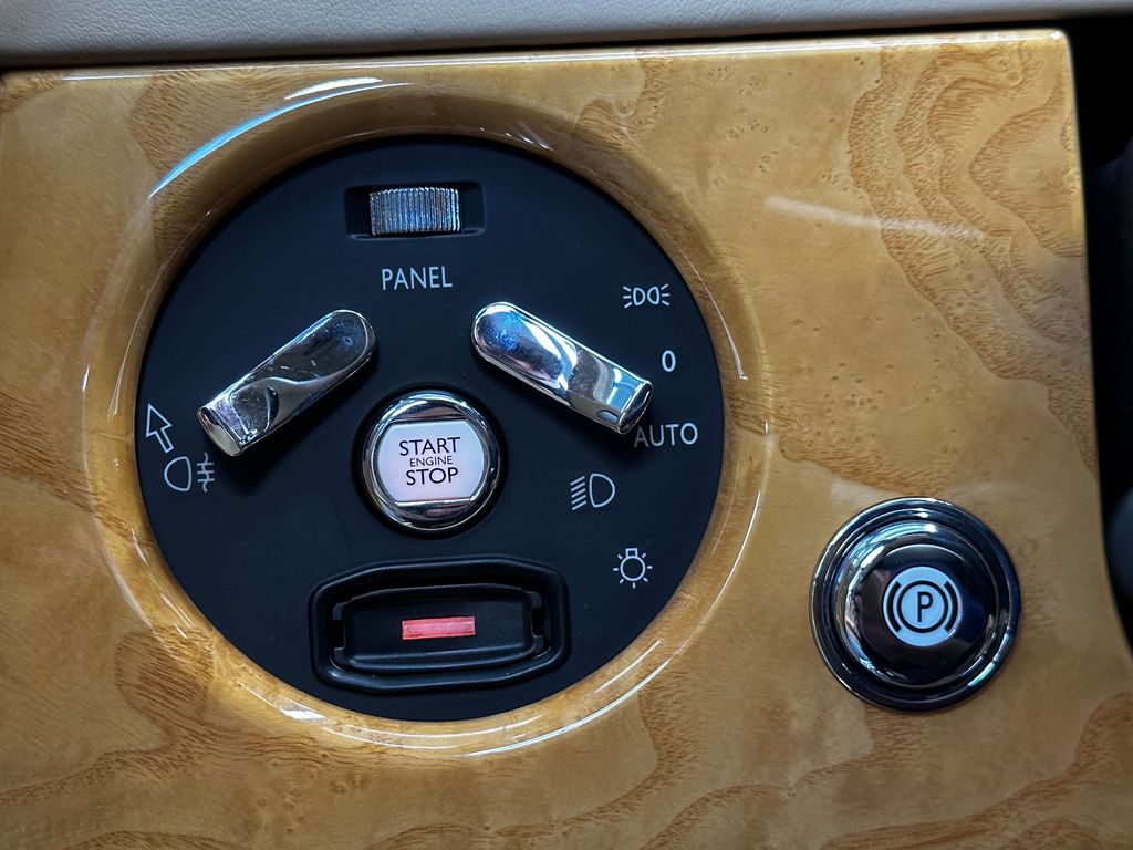 Rolls-Royce Phantom 2011