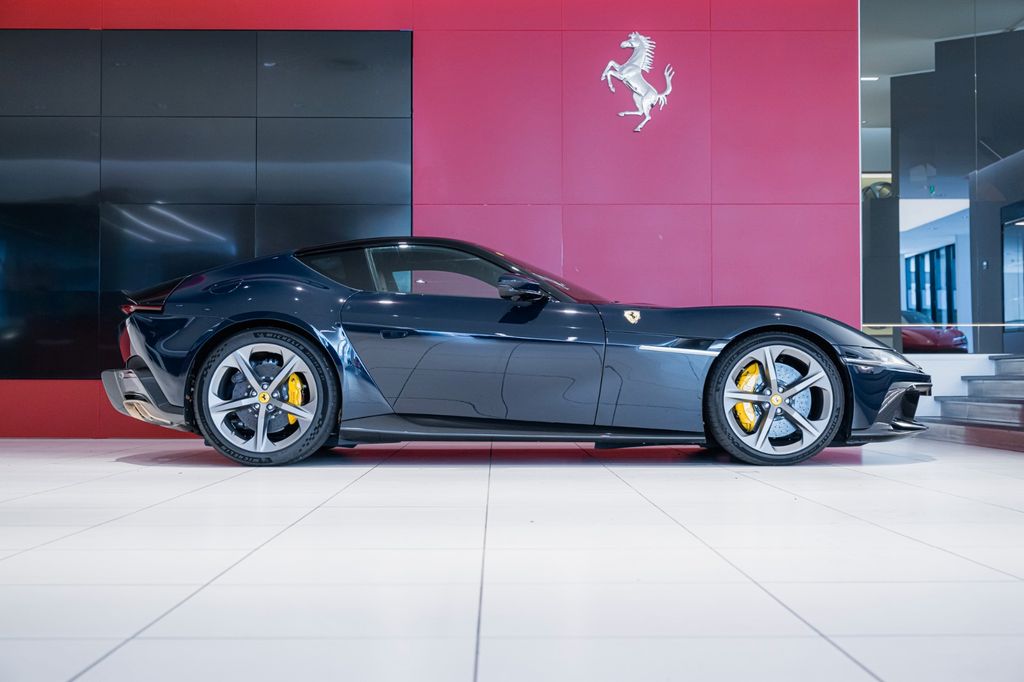 Ferrari 12Cilindri 2025