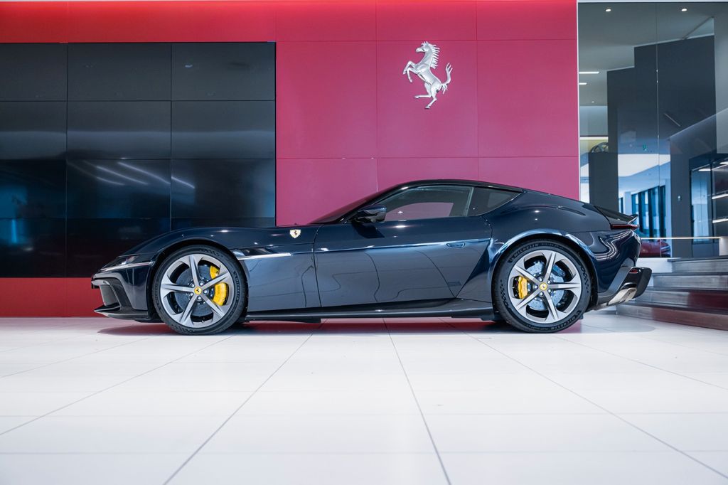 Ferrari 12Cilindri 2025