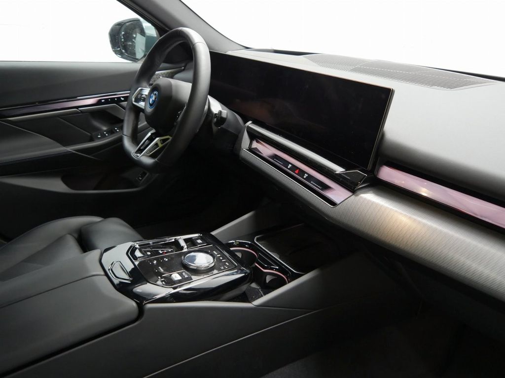 BMW i5 2024