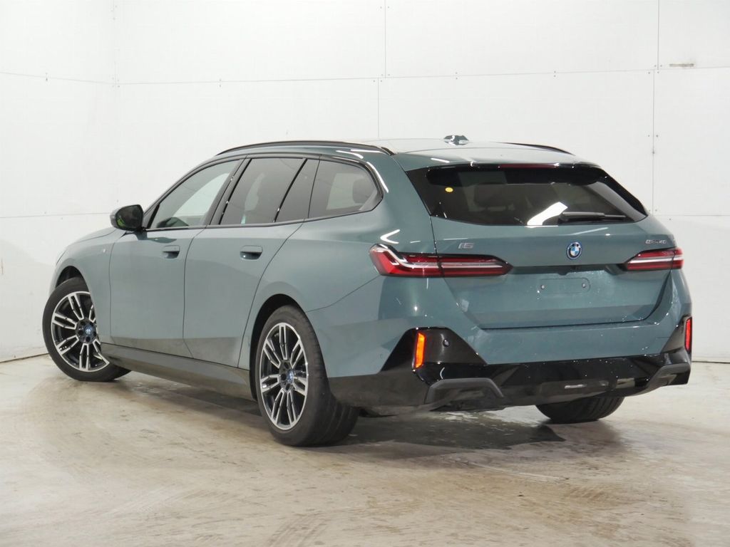 BMW i5 2024