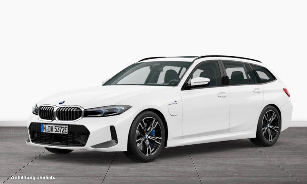 BMW 330 2025
