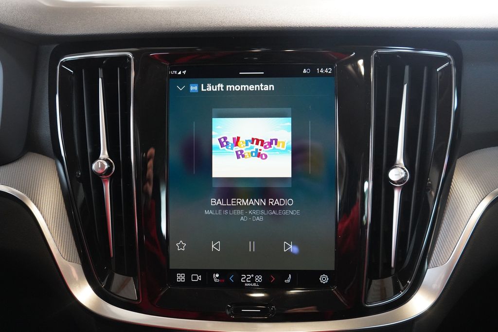 Volvo V60 2023