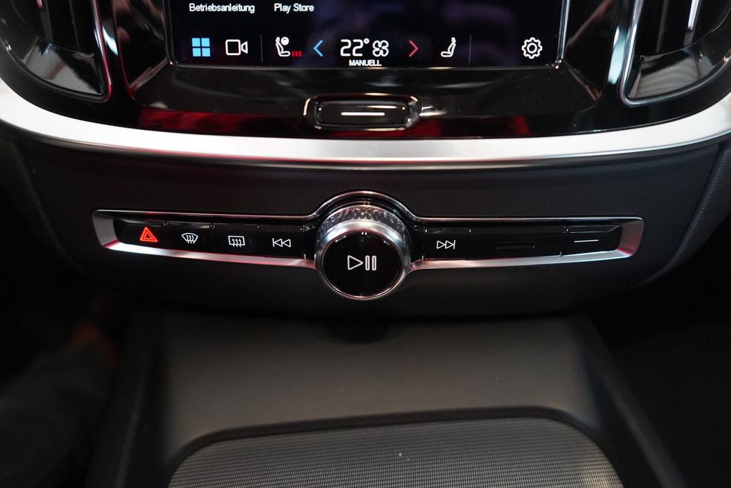Volvo V60 2023