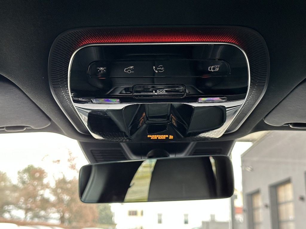 Mercedes-Benz E 300 2025