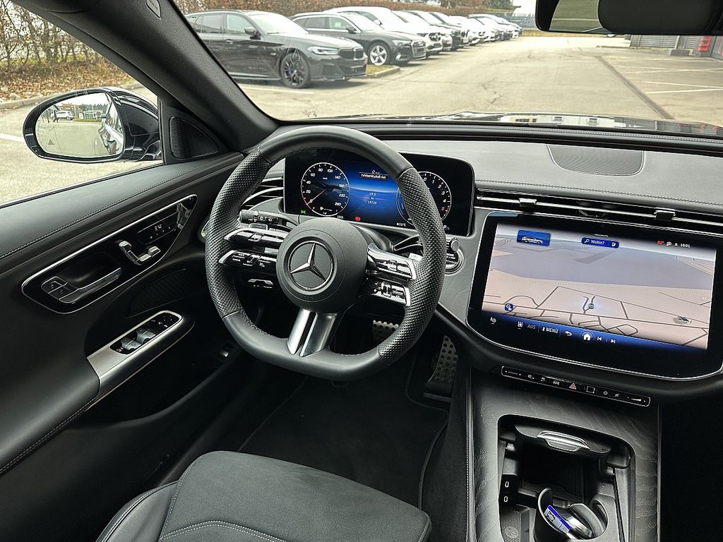 Mercedes-Benz E 300 2025