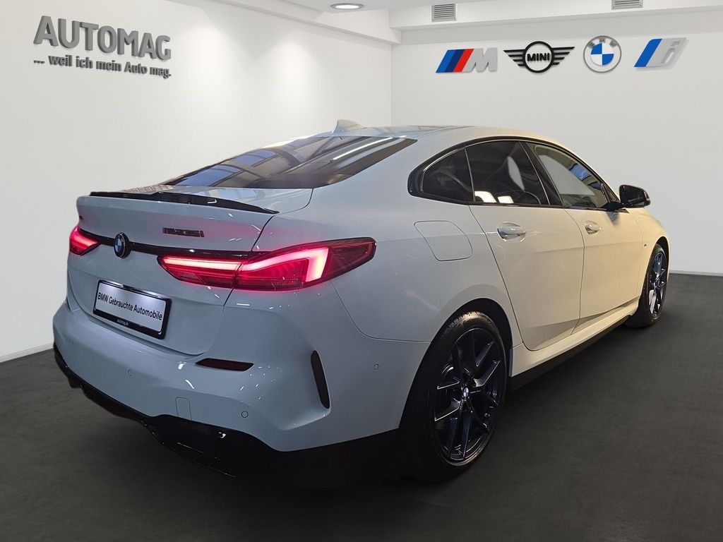 BMW M235 2022