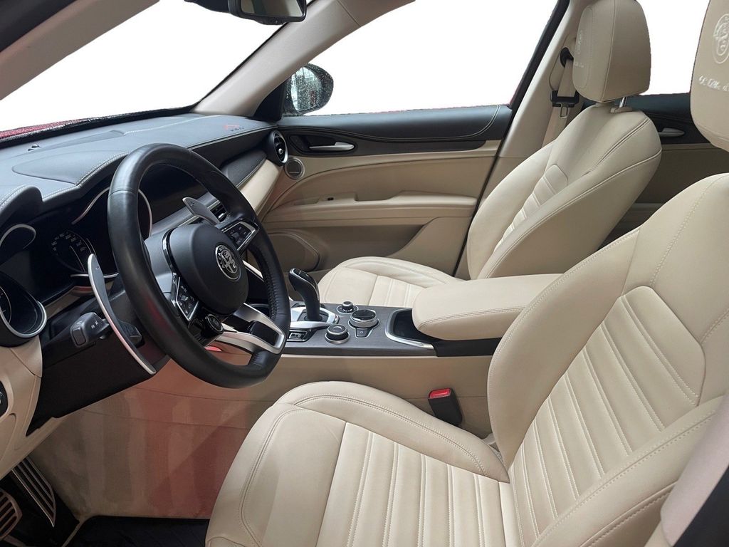 Alfa Romeo Stelvio 2022