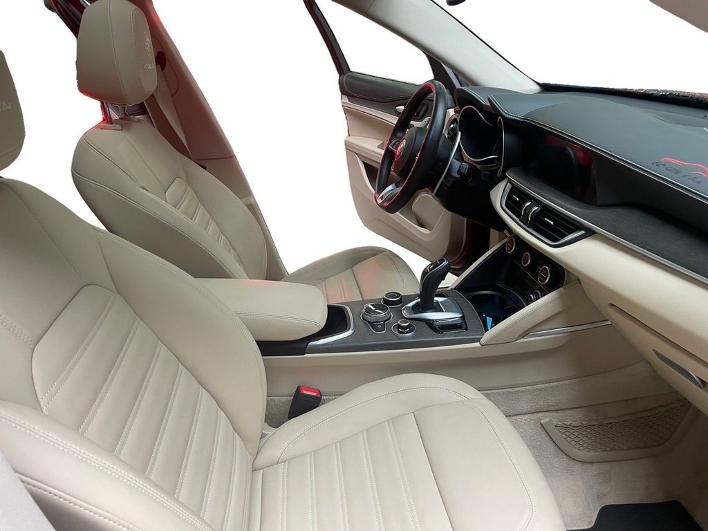 Alfa Romeo Stelvio 2022