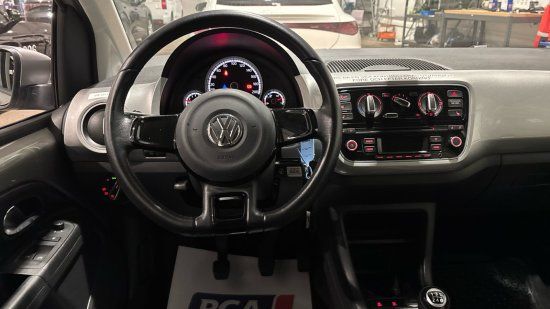 Volkswagen up! 2016