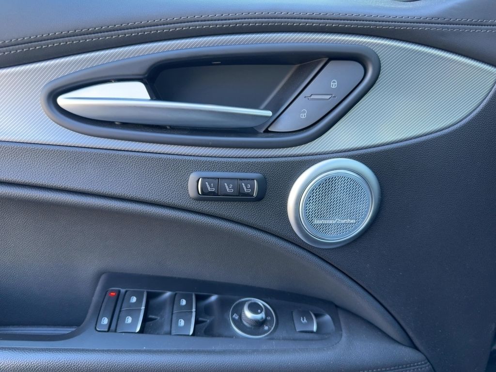 Alfa Romeo Stelvio 2022