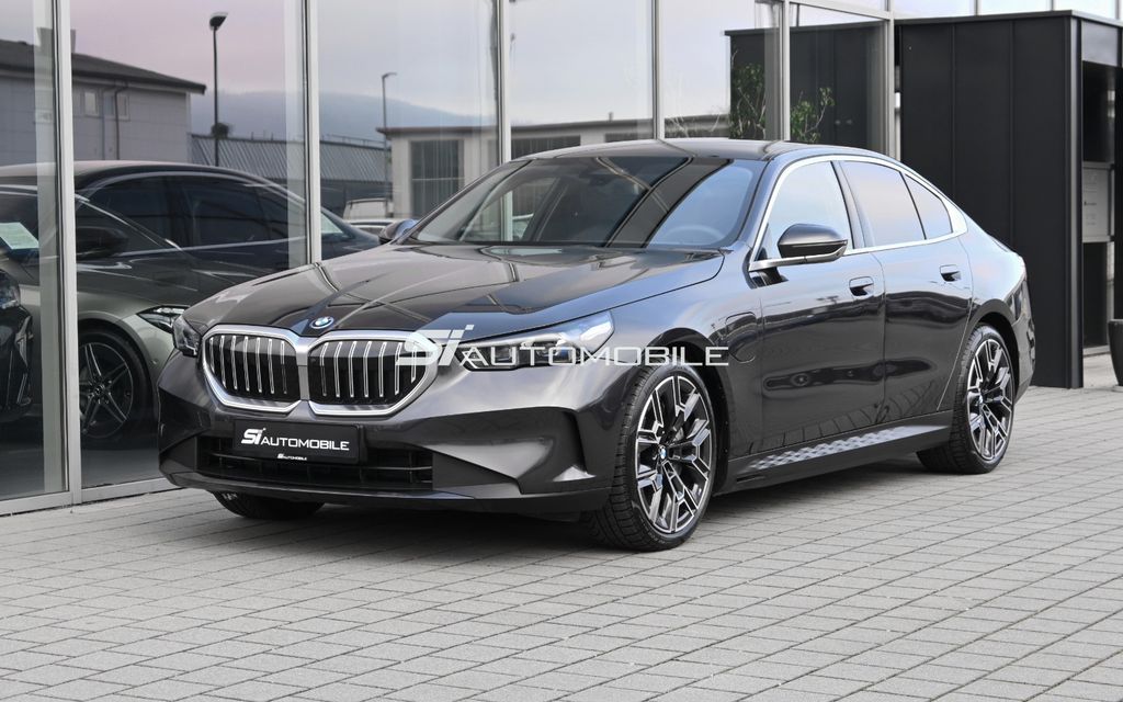 BMW 550 2024