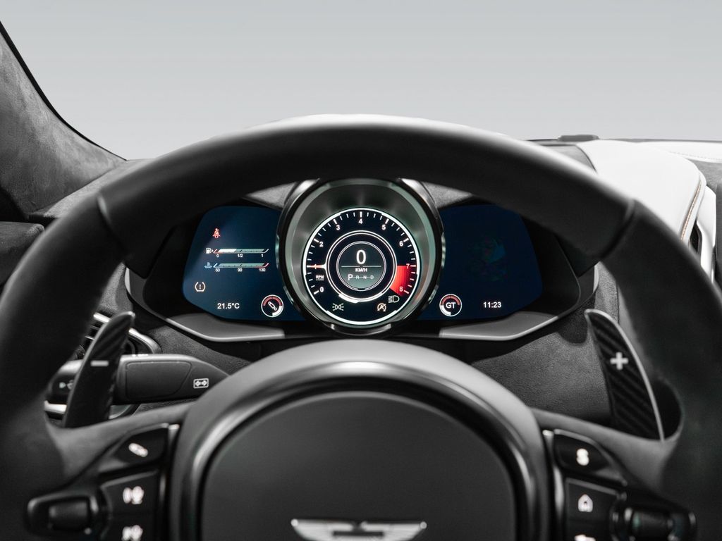 Aston Martin DBS 2024