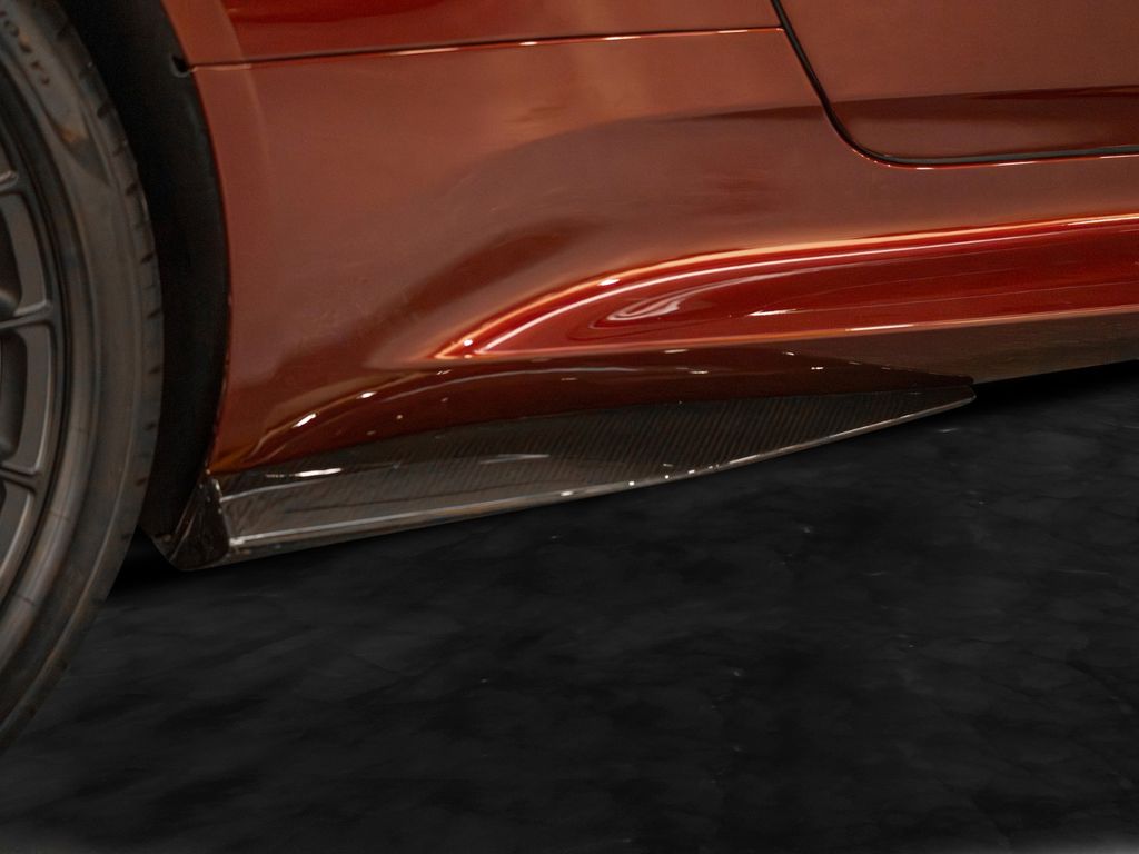 Aston Martin DBS 2024