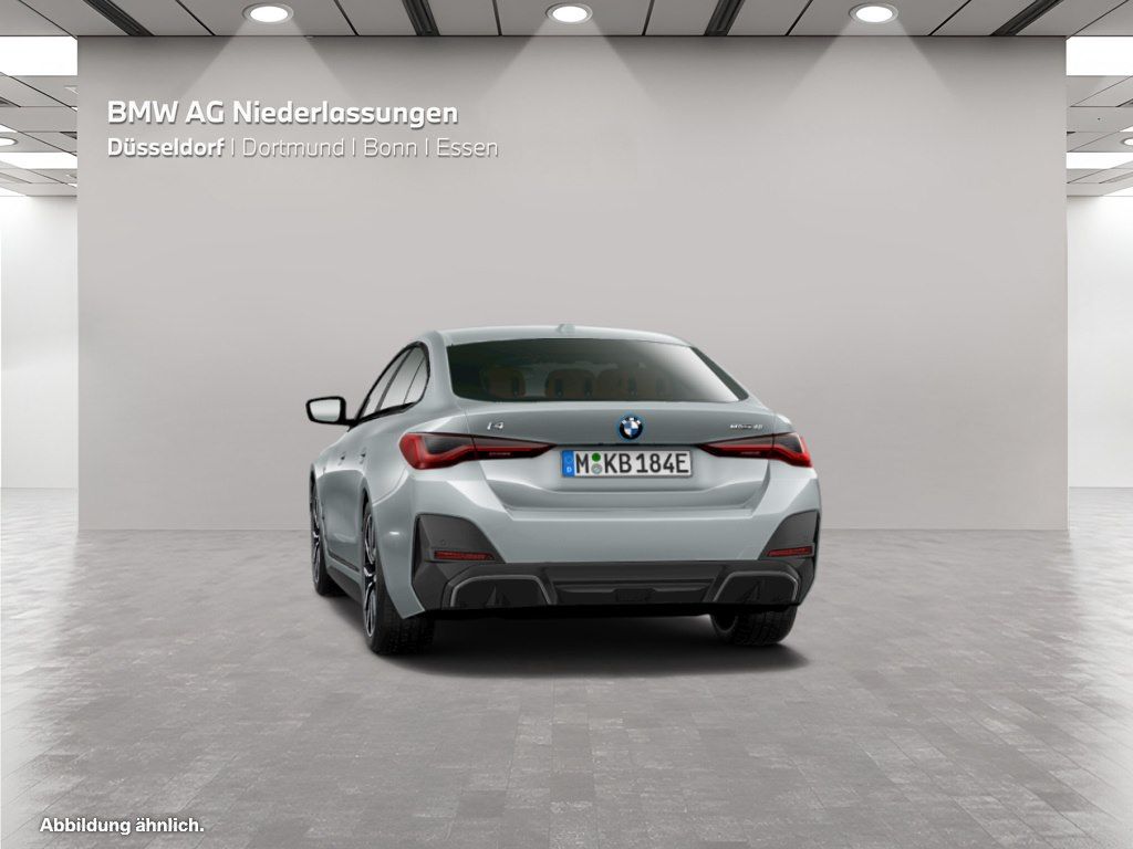 BMW i4 2023