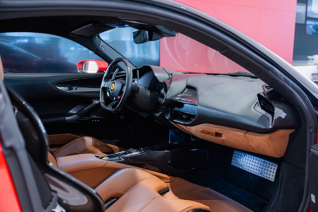 Ferrari SF90 2025