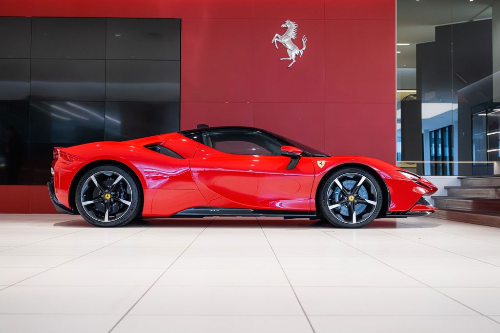 Ferrari SF90 2025