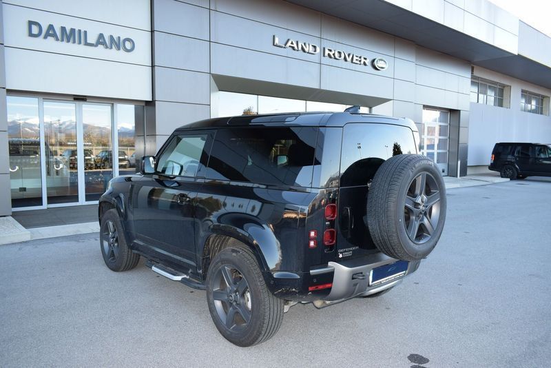 Land Rover Defender 2023
