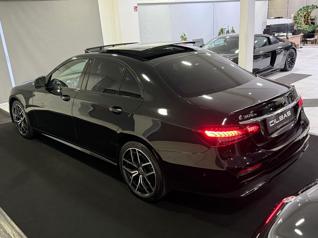 Mercedes-Benz E 300 2022