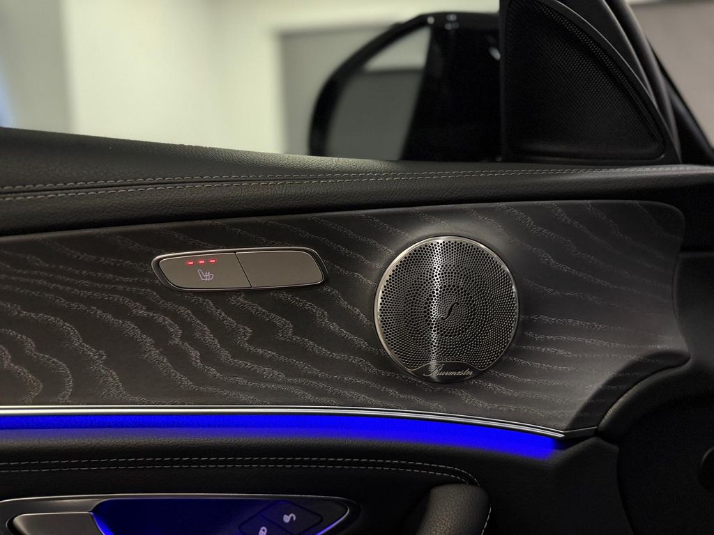 Mercedes-Benz E 300 2022