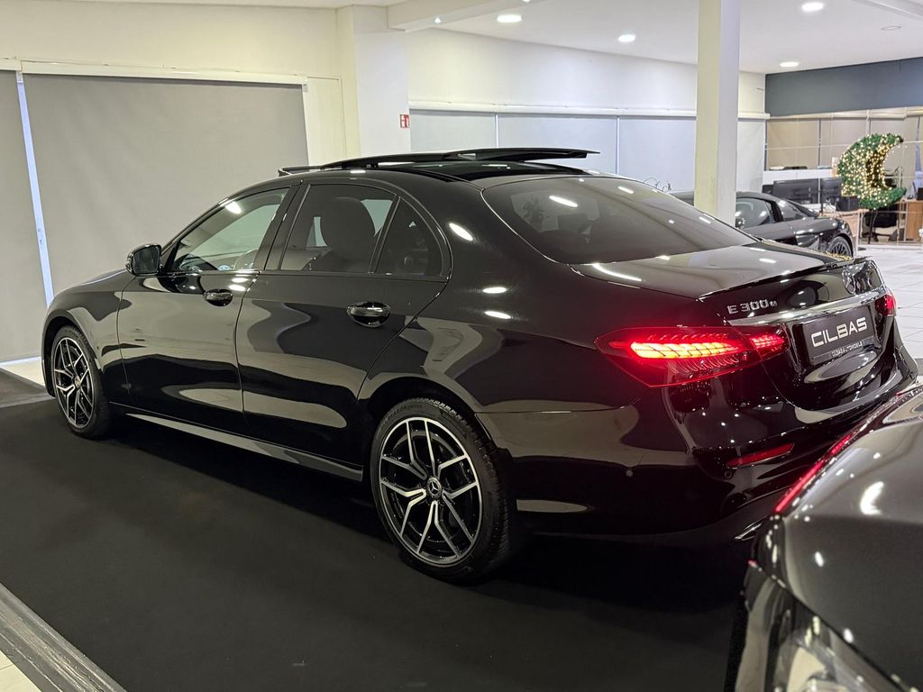Mercedes-Benz E 300 2022